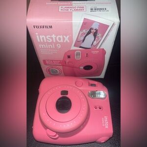 FUJIFILM INSTAX MINI 9 & one pack of film